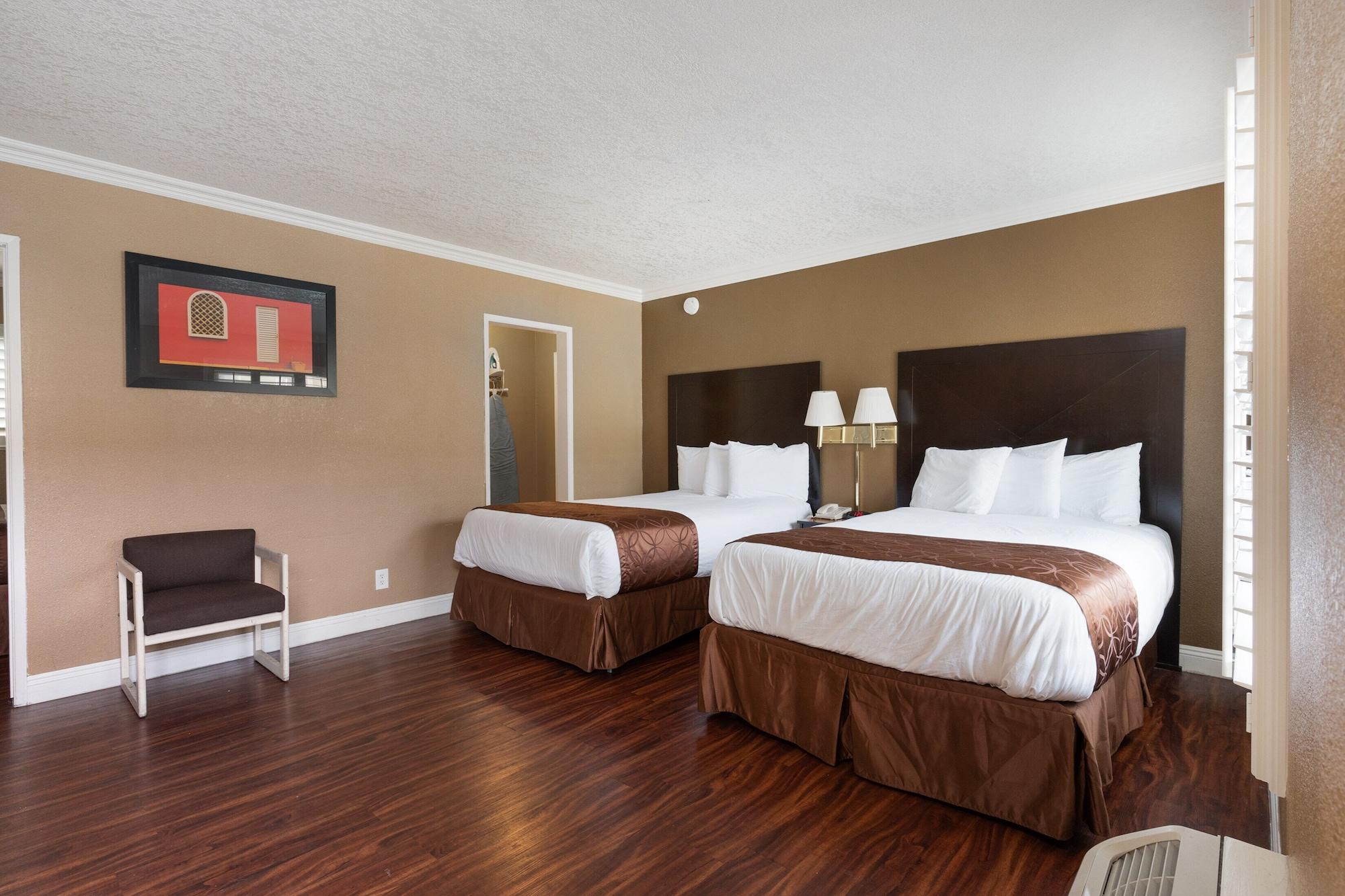 Americas Best Value Inn & Suites Anaheim Bagian luar foto